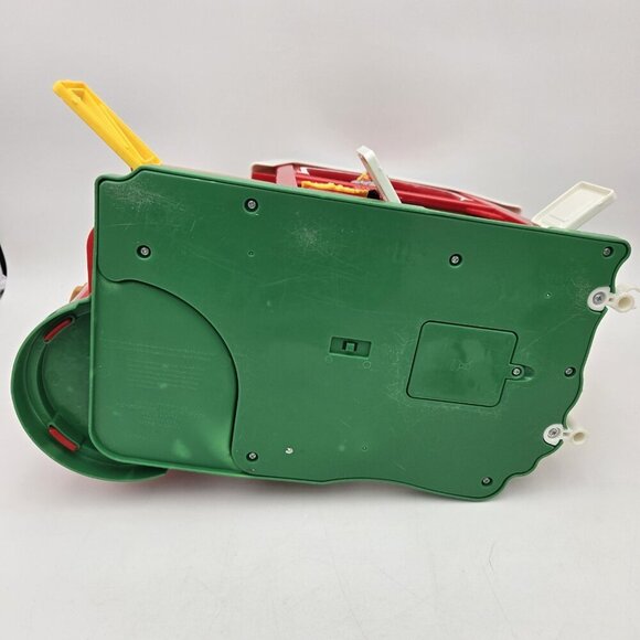 Fisher Price Little People Animal Sounds Farm Barn Silo Playset Animals Works EU - Picture 14 of 15